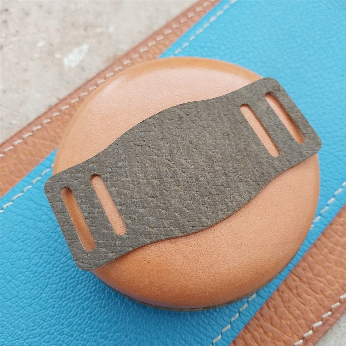 5/8" USA Veg-Tanned Pigskin Bund Pad for 1&2 piece Vintage Watch Strap