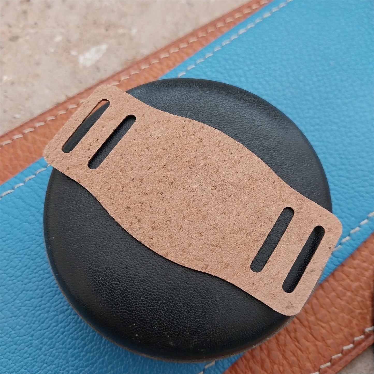 5/8" USA Veg-Tanned Pigskin Bund Pad for 1&2 piece Vintage Watch Strap