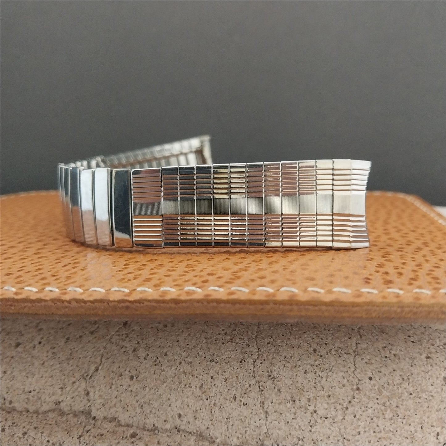 1960s Vintage 17.2mm Stainless Steel Expansion Classic Mid-Century Watch Band