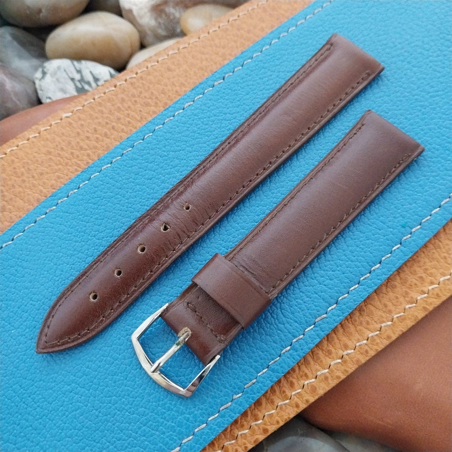 Vintage 19mm Tapered Long Brown Calfskin Leather Classic nos Unused Watch Band