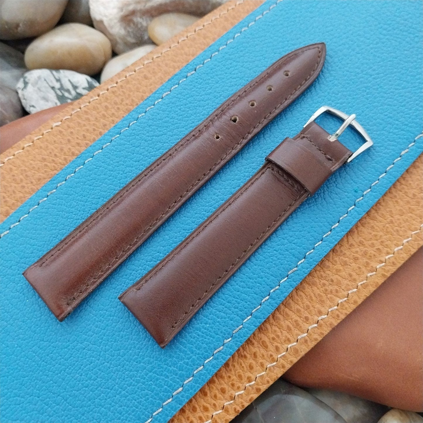 Vintage 19mm Tapered Long Brown Calfskin Leather Classic nos Unused Watch Band