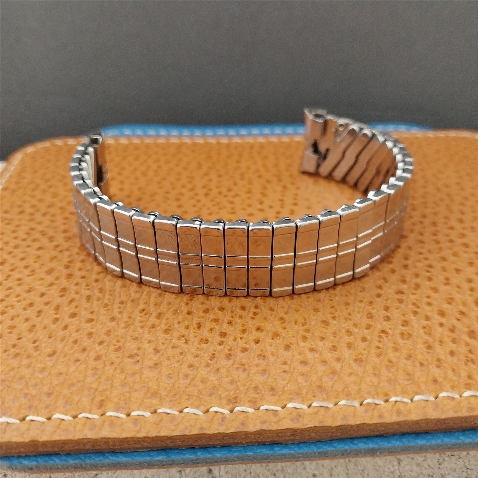 17.2mm Baldwin Stainless Steel Classic Stretch Unused 1960s Vintage Watch Band