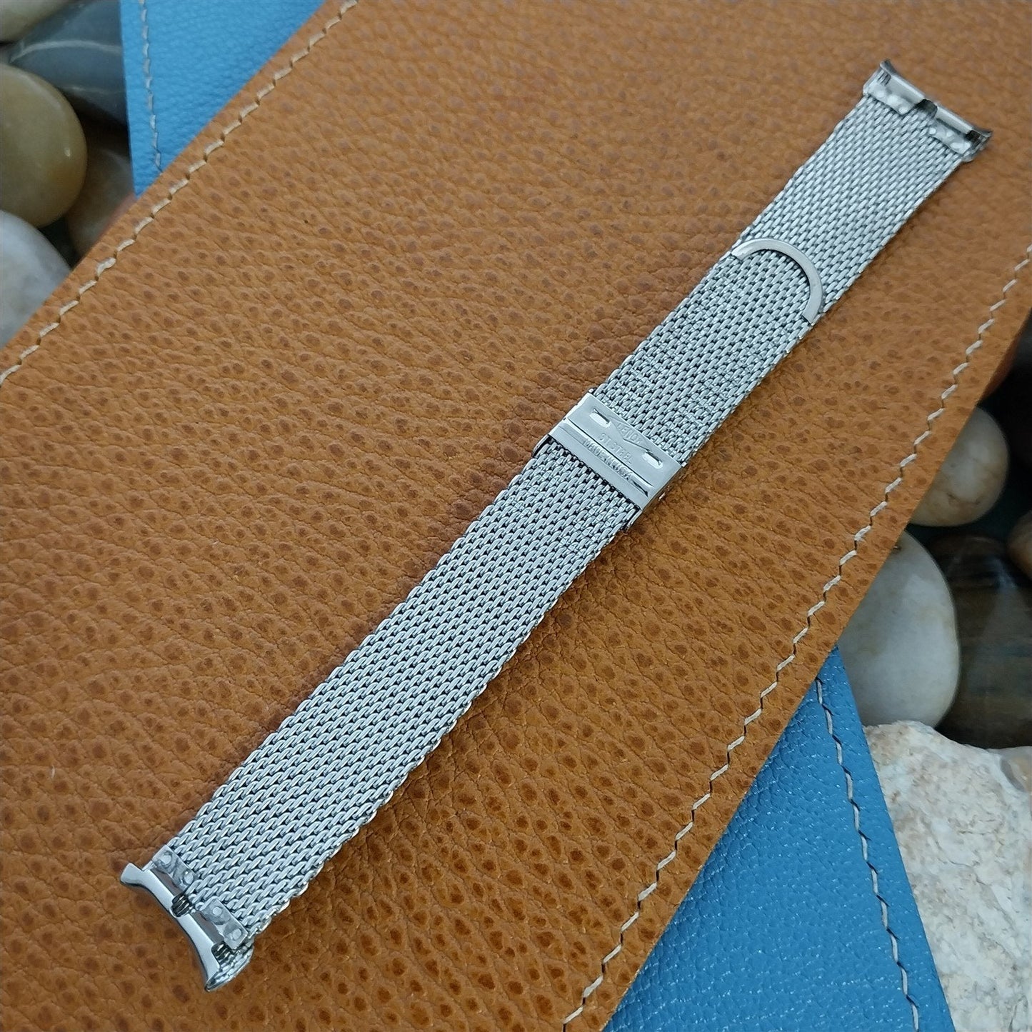 19mm 18mm Classic Stainless Steel Mesh Lenox Unused nos 1960s Vintage Watch Band