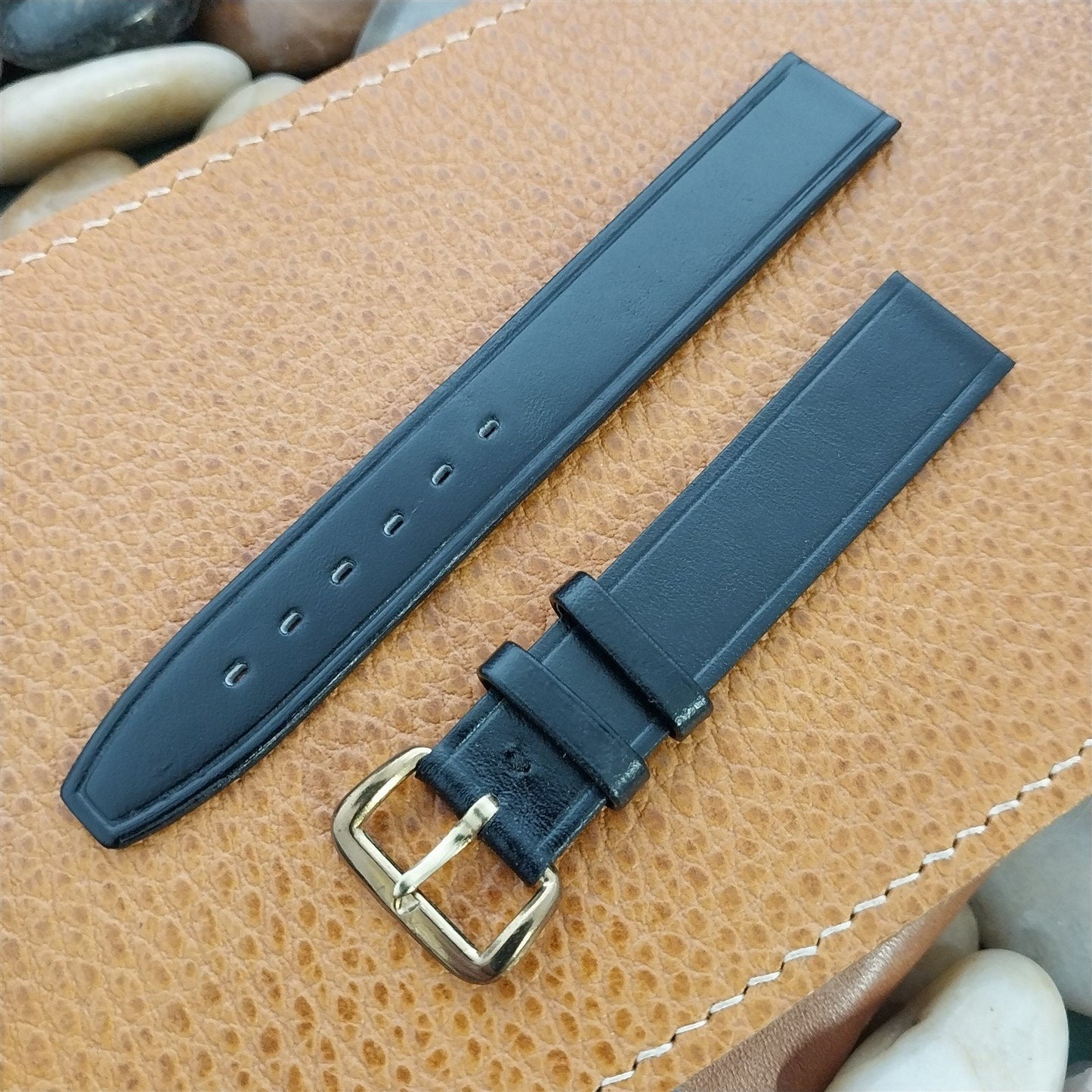 1960s 5/8" Black Leather Classic Tapered Double-Keeper Unused Vintage Watch Band