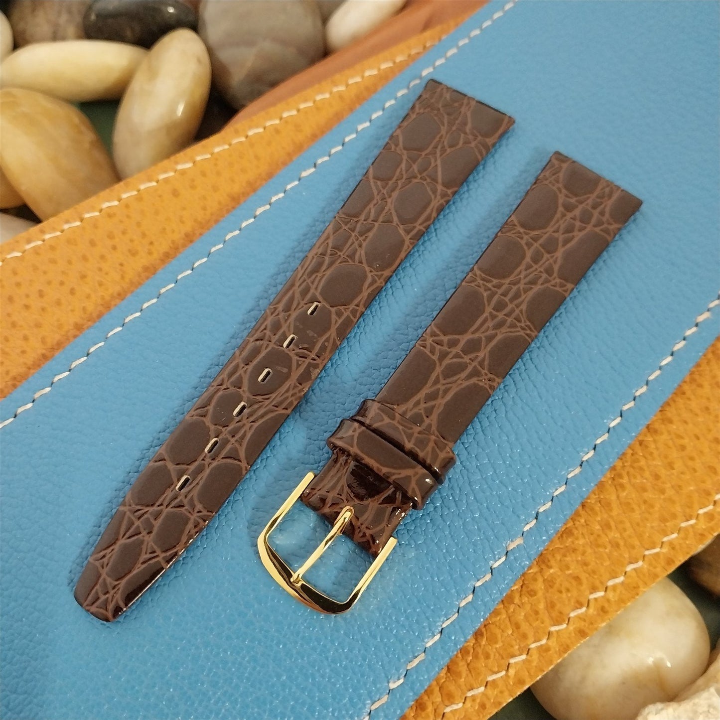 18mm Town & Country Brown Unpadded Croc Grain Leather Tapered Unused Watch Band