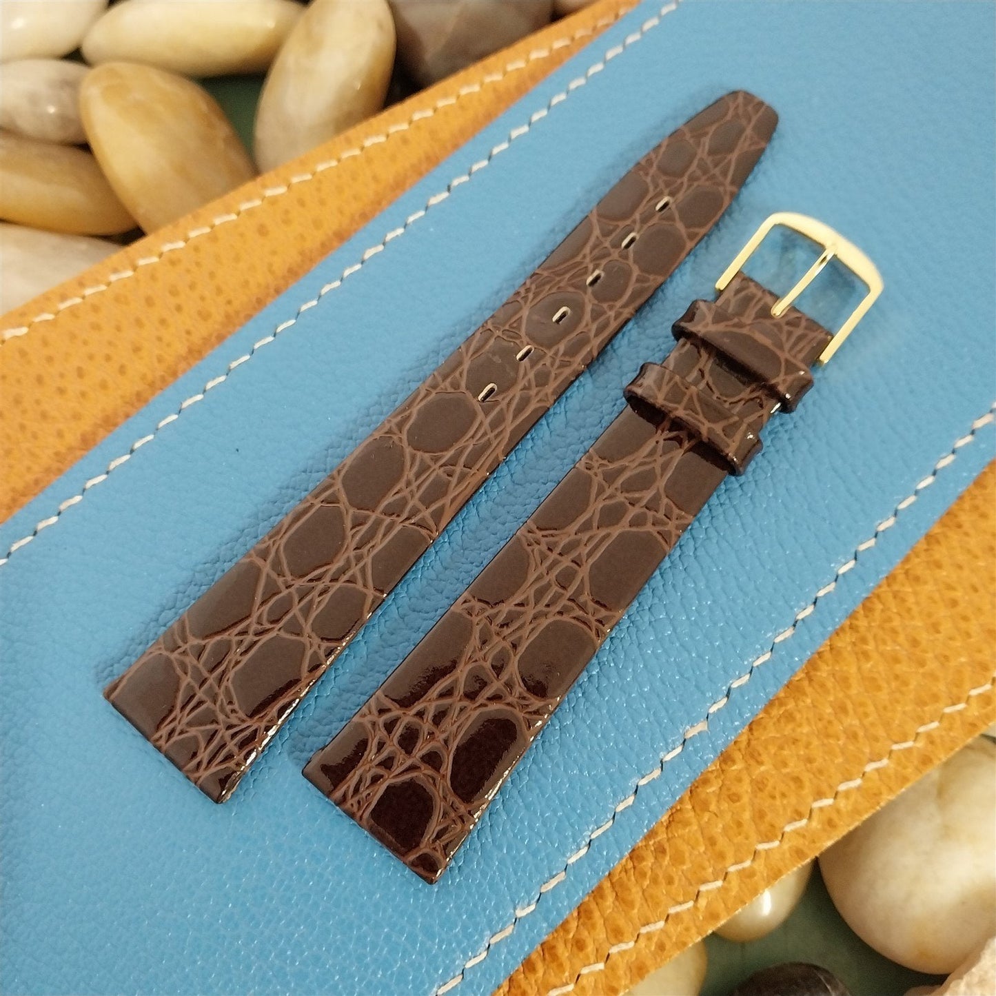 18mm Town & Country Brown Unpadded Croc Grain Leather Tapered Unused Watch Band