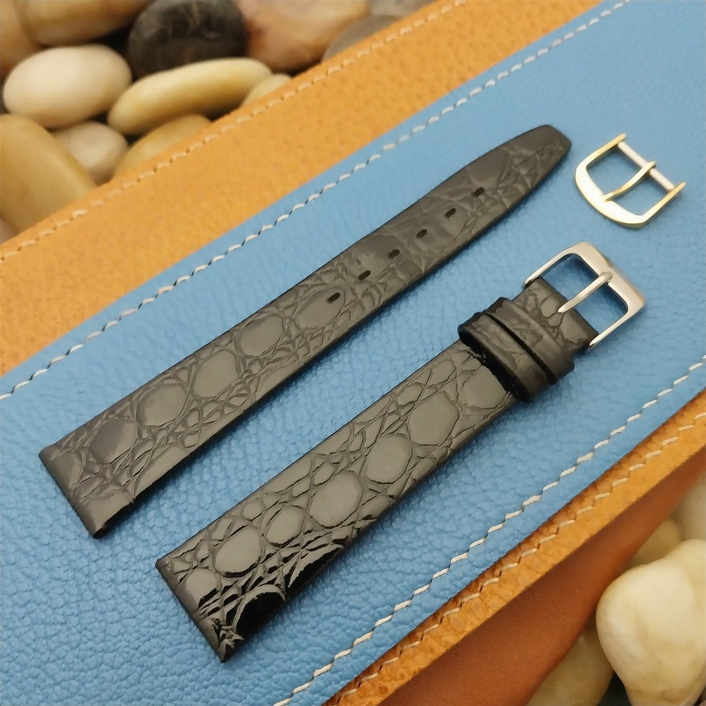 18mm Town & Country Black Unpadded Croc Grain Leather Tapered Unused Watch Band