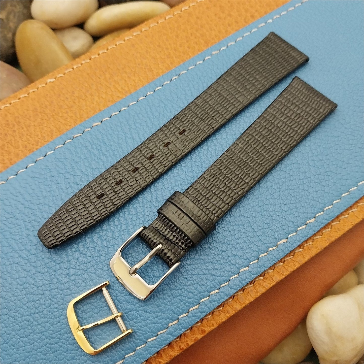 18mm Town & Country Black Unpadded Lizard Grain Leather Tapered Unused Watch Band