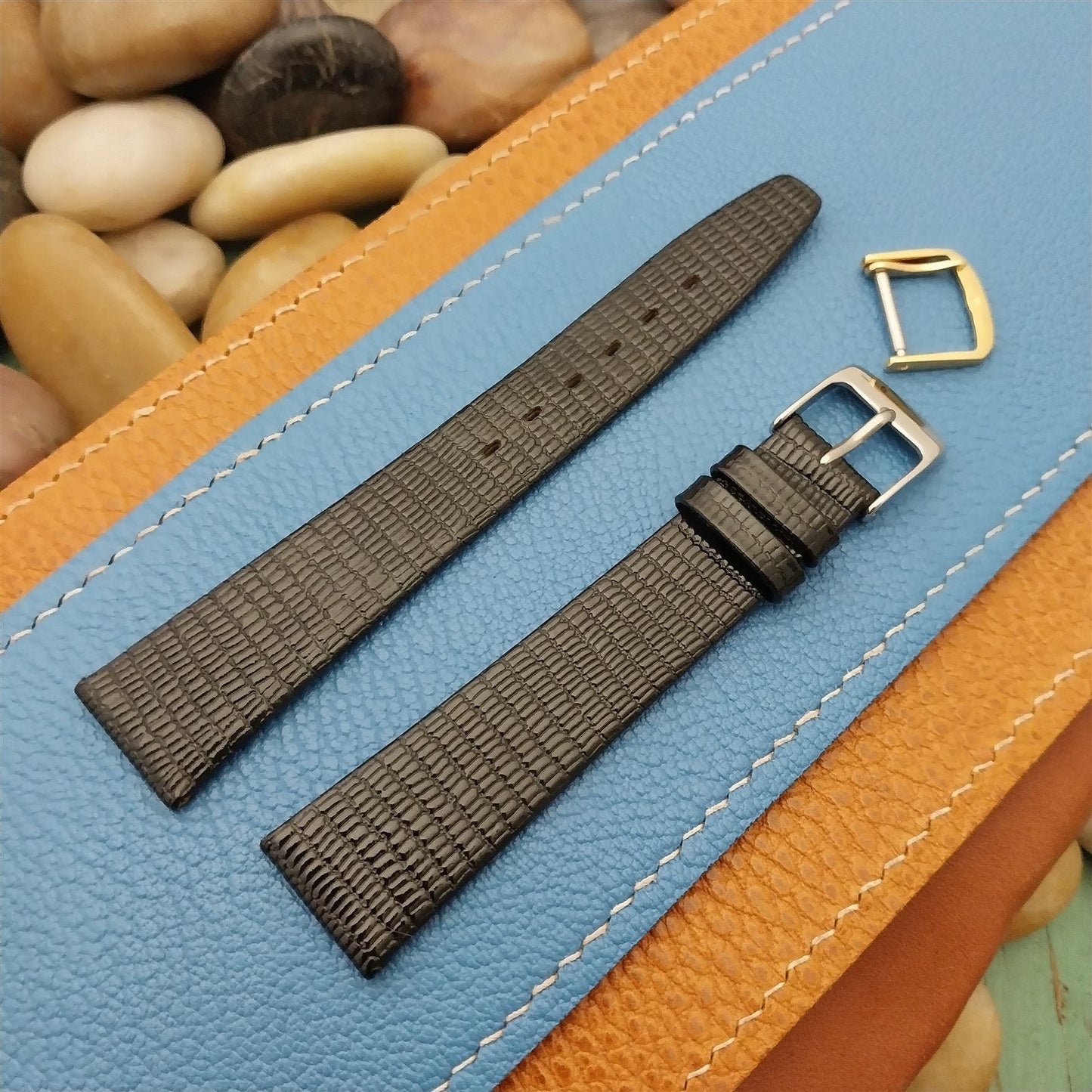 18mm Town & Country Black Unpadded Lizard Grain Leather Tapered Unused Watch Band