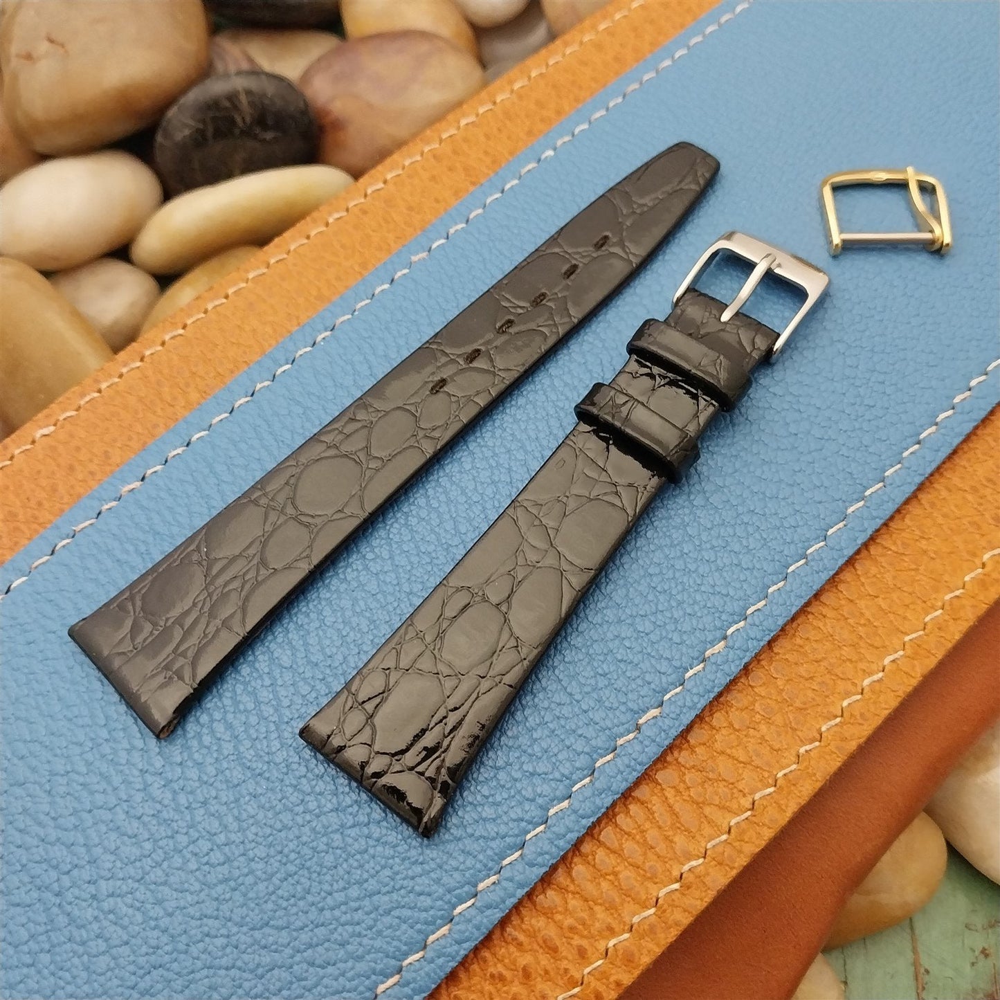 19mm Town & Country Black Unpadded Croco Grain Classic Tapered Unused Watch Band