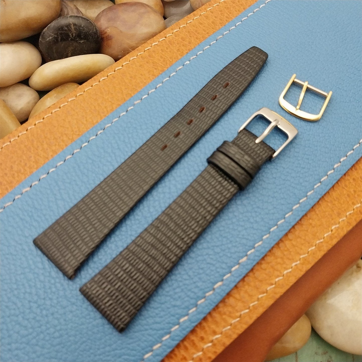 19mm Town & Country Black Unpadded Lizard Grain Classic Tapered Unused Watch Band