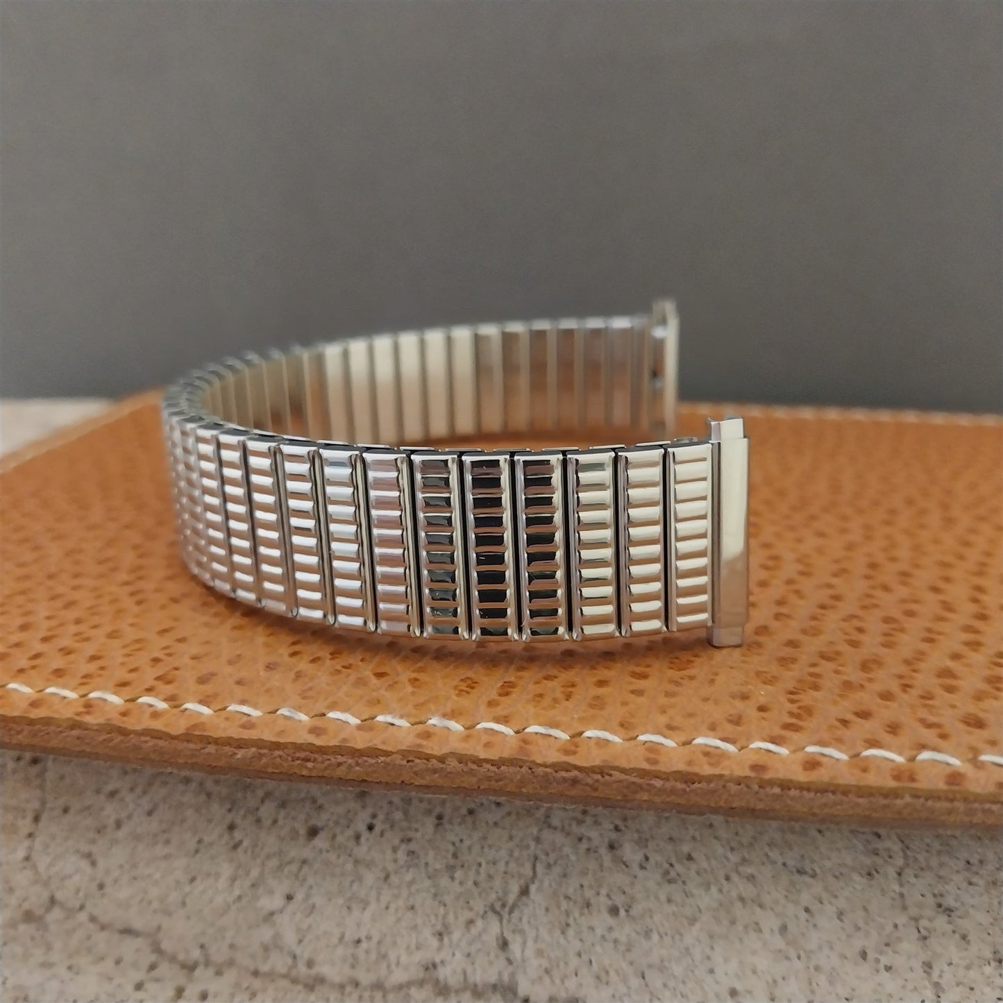 1970s nos Speidel USA Twist-On Stainless Steel 16mm 18mm 19mm Vintage Watch Band