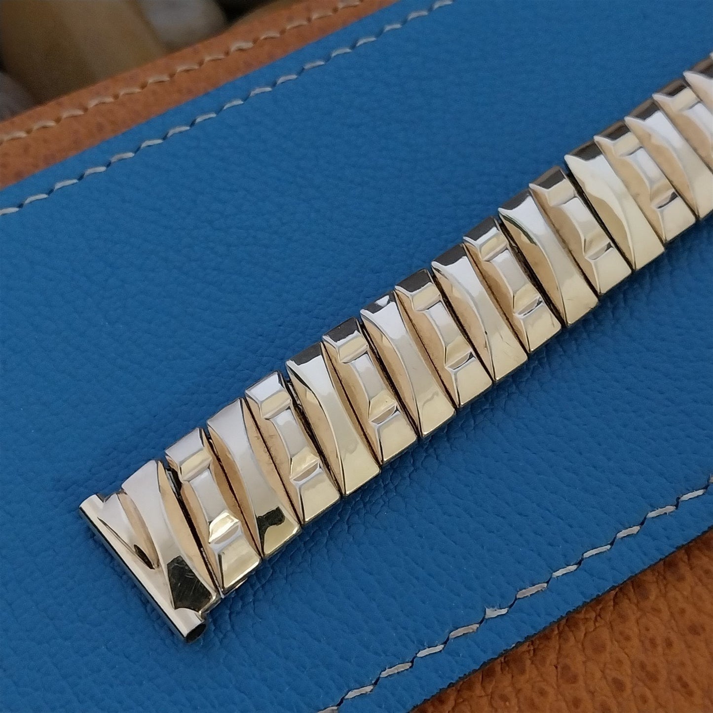 1940s Harwood Hollywood 17mm Yellow Gold Filled Expansion nos Vintage Watch Band