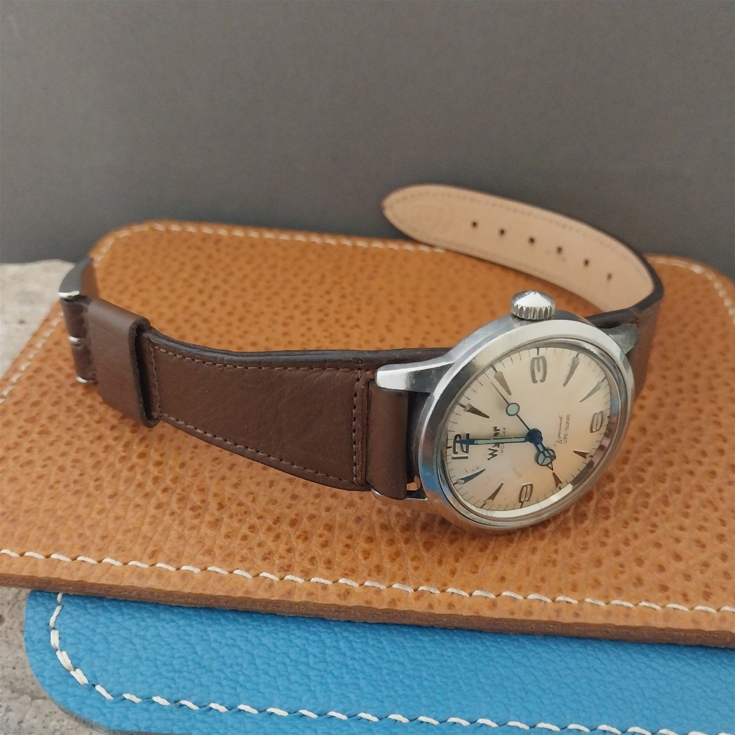 17.4mm Vintage Brown Calfskin Leather Short Classic Cuff 1950s Unused Watch Band