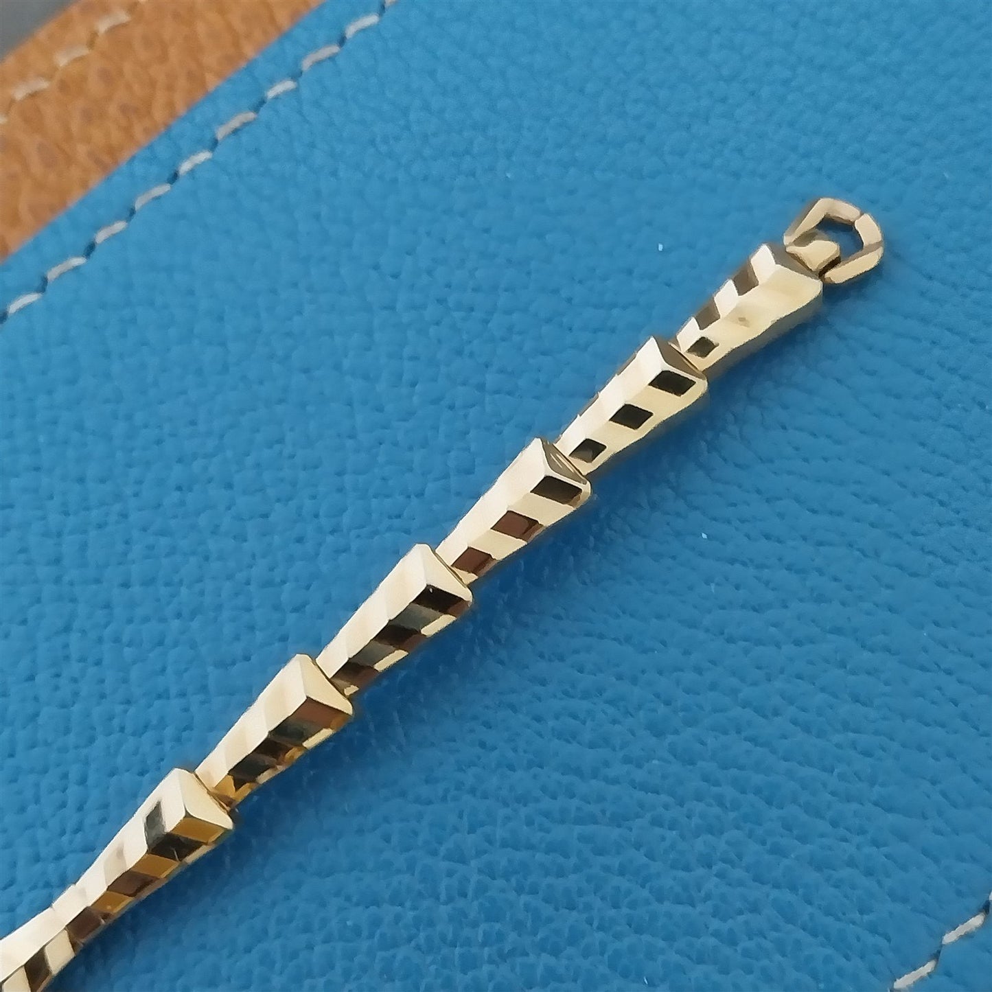 Ladies Yellow Gold-Fill Gemex Single Lug 1950s Vintage Cocktail Watch Band