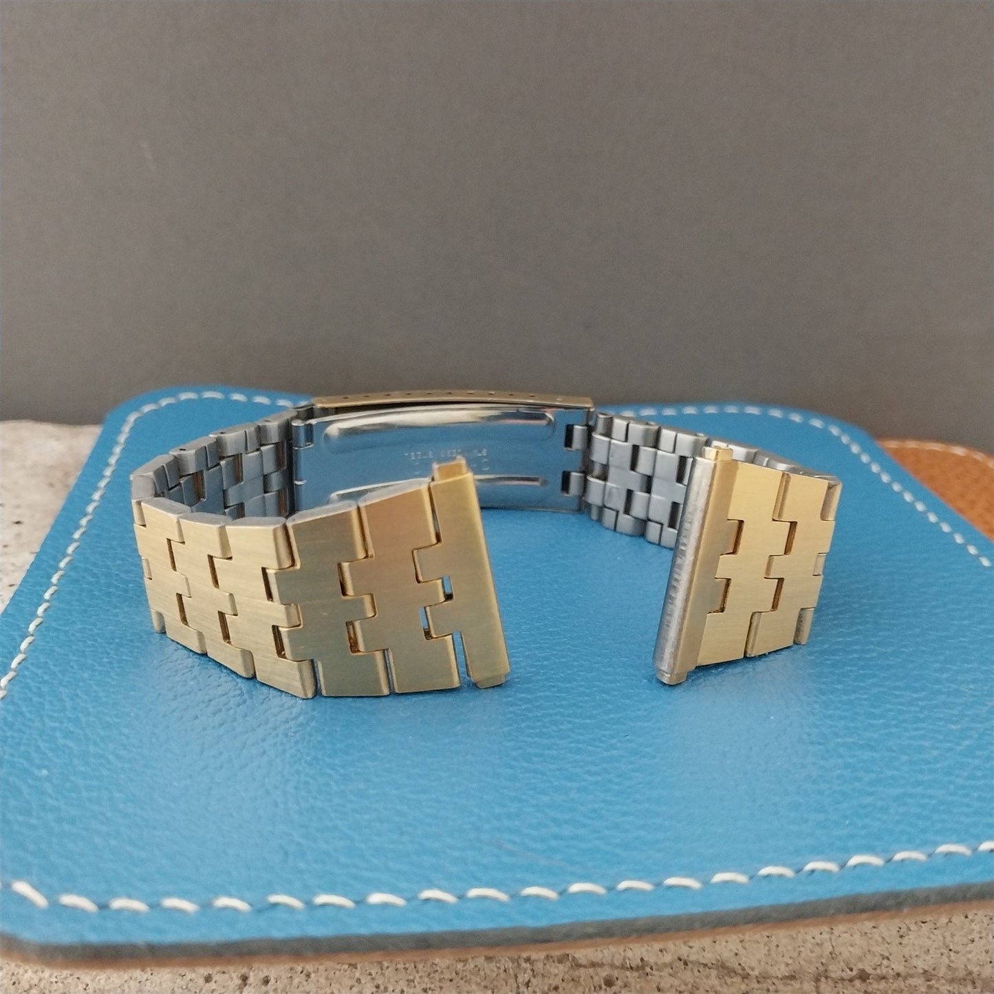 Gold-Tone JB Champion LED LCD 1970s-1980s Vintage Watch Band nos 25mm 22mm