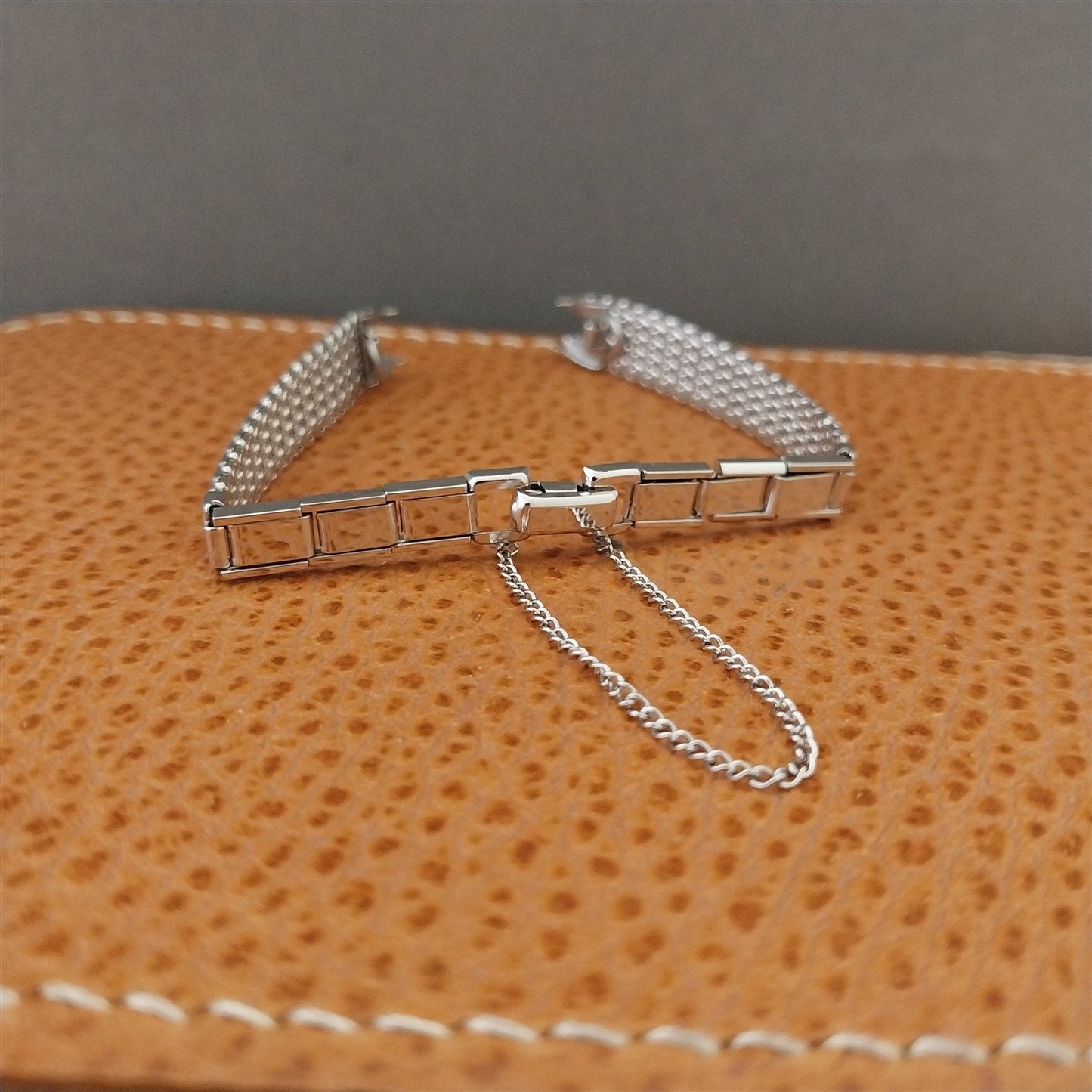 Classic Hadley White Gold-Filled Mesh Ladies Unused 1960s Vintage Watch Band