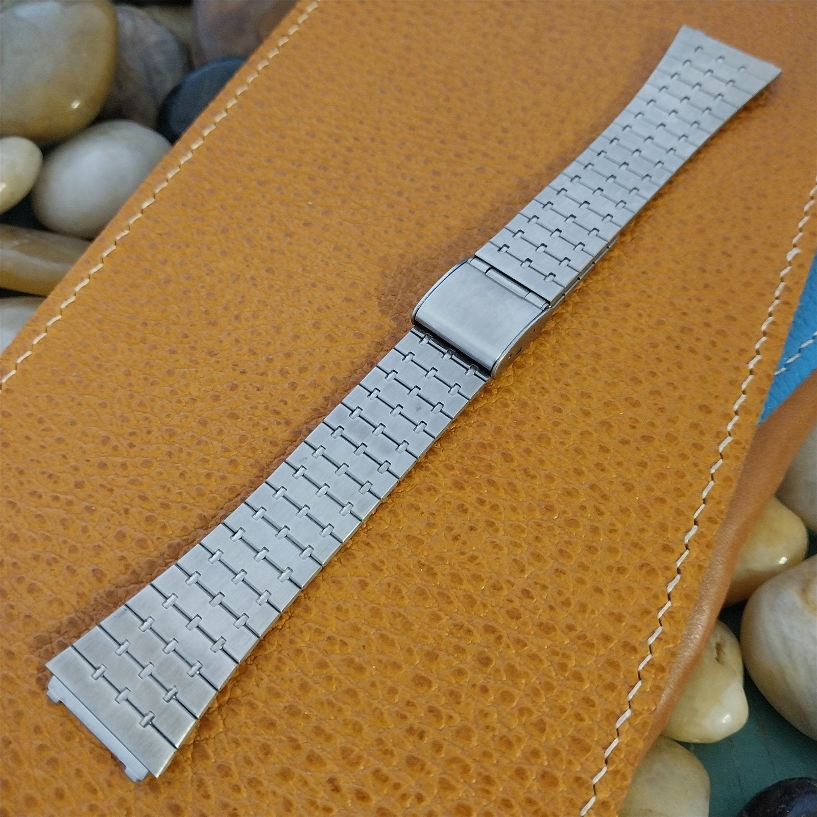 Vintage 2-Piece Stainless Steel 18mm Flared nos lcd quartz nos Unused Watch Band