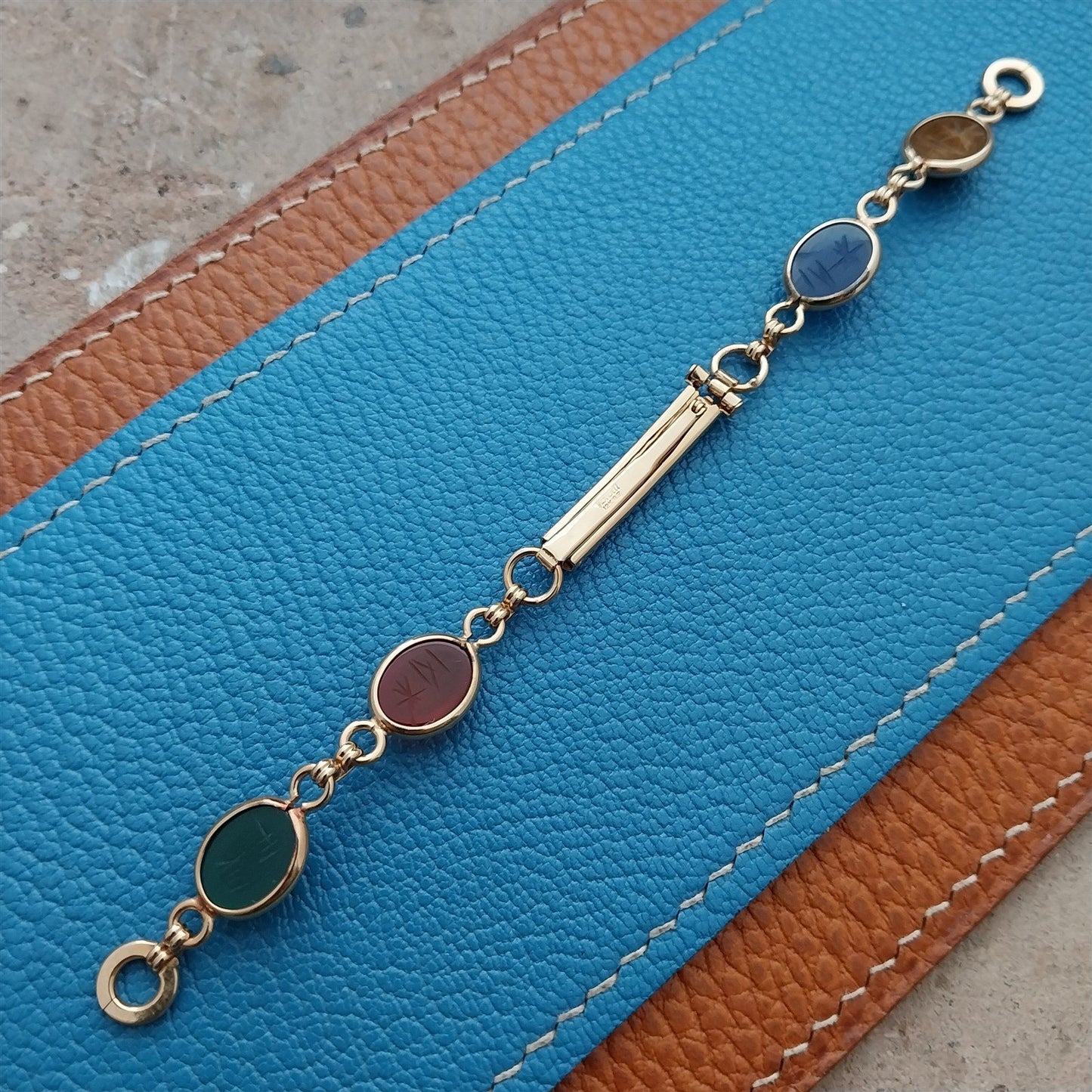 Ladies 1950s Carved Stone Scarab Yellow Gold-Filled Cocktail Watch Bracelet