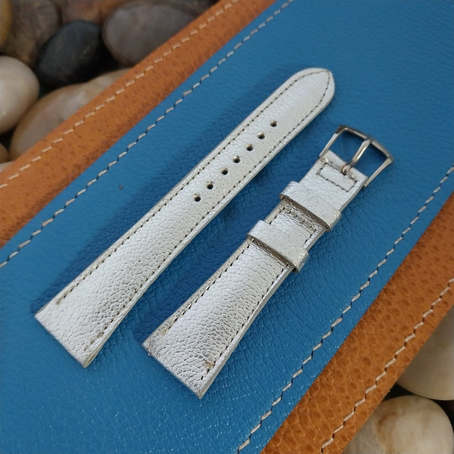 Vintage 17mm Kalbe Metallic Silver Lizard Unused Classic Tapered Watch Band