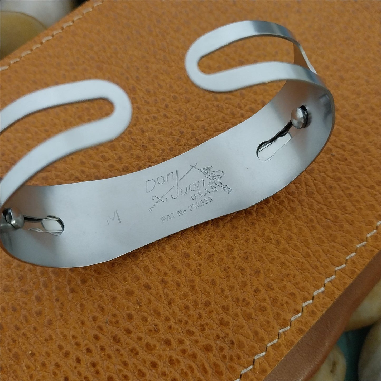 17mm 16mm Don Juan Stainless Steel Guardsman Cuff Medium Watch Band