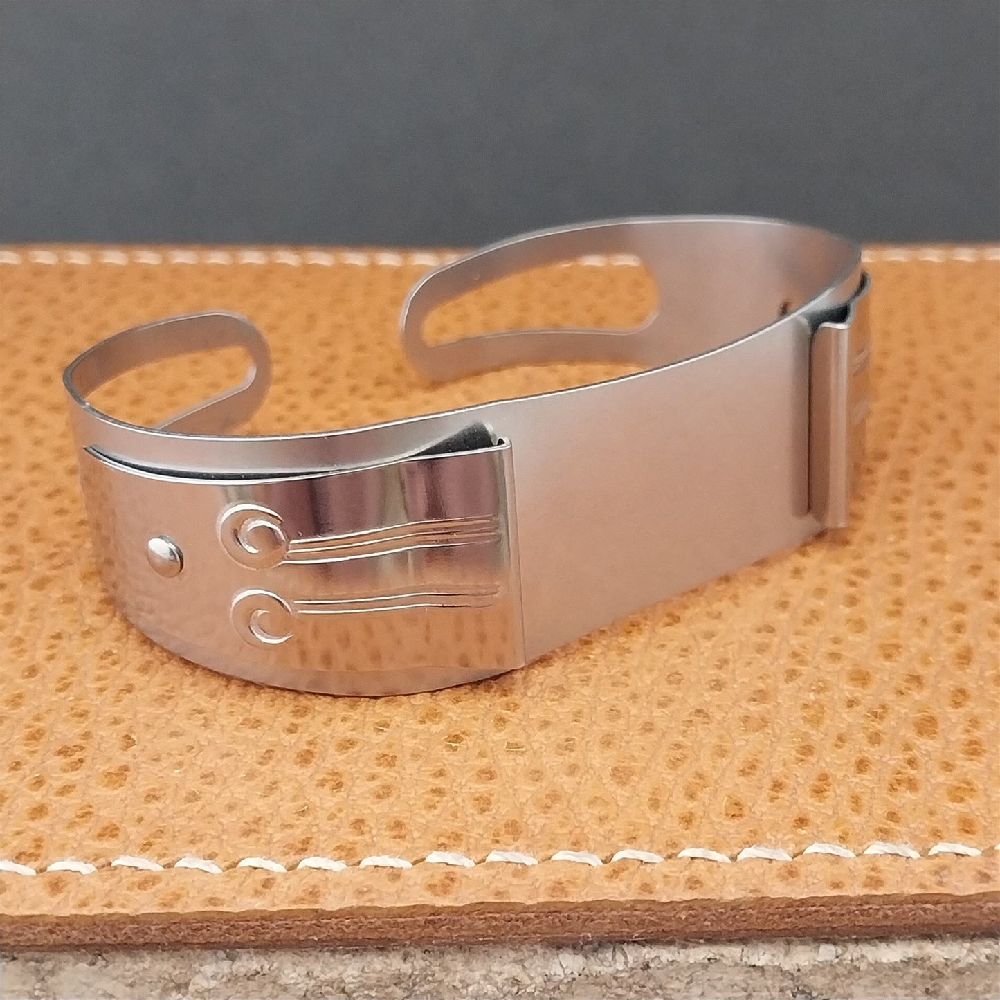 17mm 16mm Don Juan Stainless Steel Guardsman Cuff Medium Watch Band