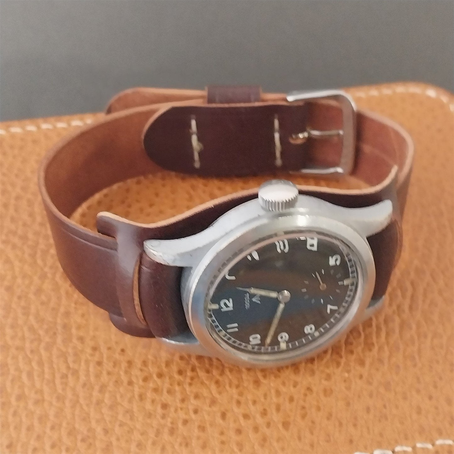 18mm Brown Shell Cordovan Long Single Pass with Bund Pad Military Watch Band