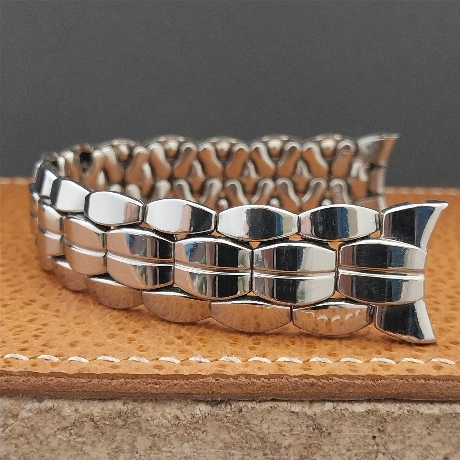 19mm Stainless Steel Apex Quadra Flex Classic 1950s Unused Vintage Watch Band