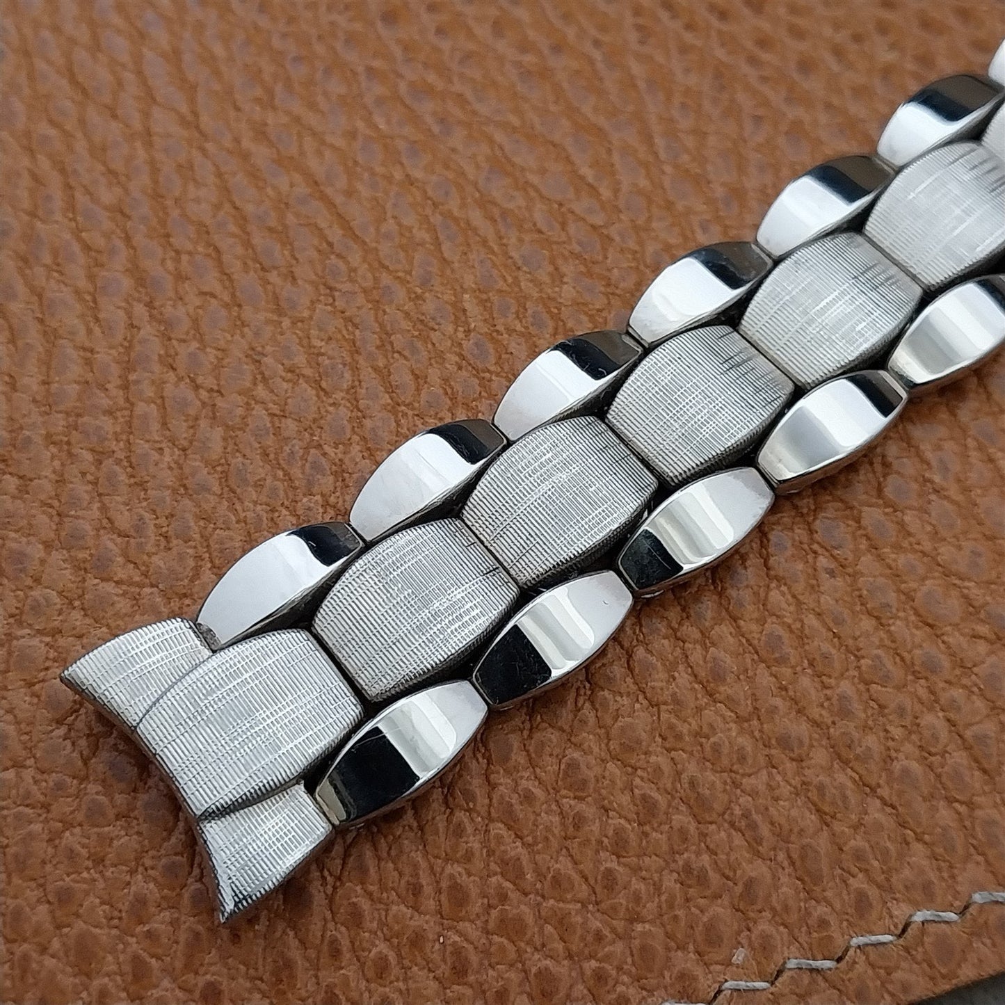 1950s Vintage 17.2mm Apex White Gold-Filled Classic Expansion Unused Watch Band