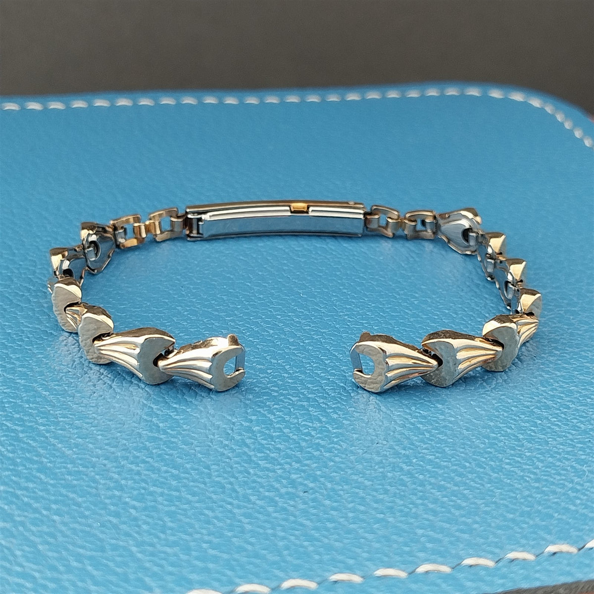 1940s Vintage Peerless USA 10k Yellow Gold RGP Ladies Cocktail Watch Bracelet
