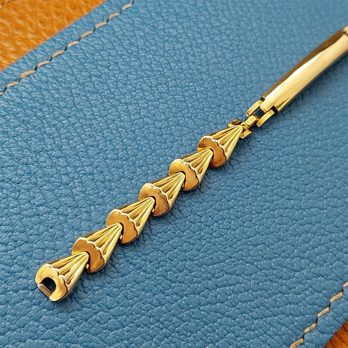 1940s Vintage Peerless USA 10k Yellow Gold RGP Ladies Cocktail Watch Bracelet