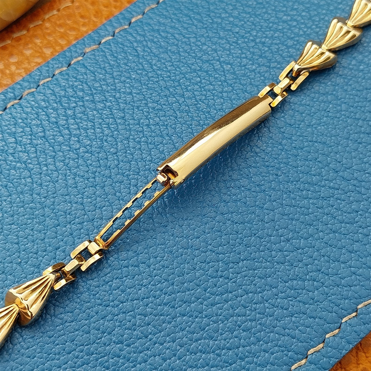 1940s Vintage Peerless USA 10k Yellow Gold RGP Ladies Cocktail Watch Bracelet