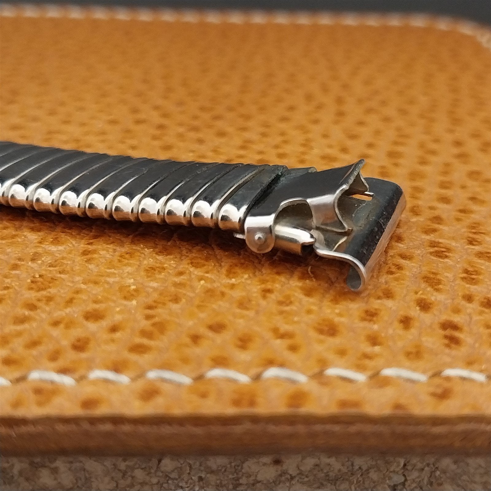 5/8" 15mm Bliss Antique White Gold-Filled Wire Lug Unused Classic Watch Band