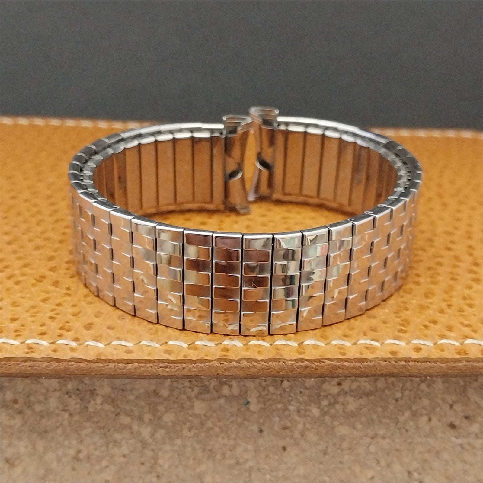 Vintage Bulova 16mm 18mm 19mm Stainless Steel Expansion Unused nos Watch Band