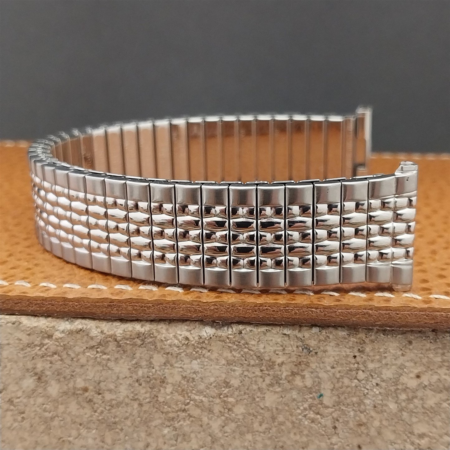 1969 Stainless Long Rice Beads Speidel Tempest 19mm 18mm nos Vintage Watch Band