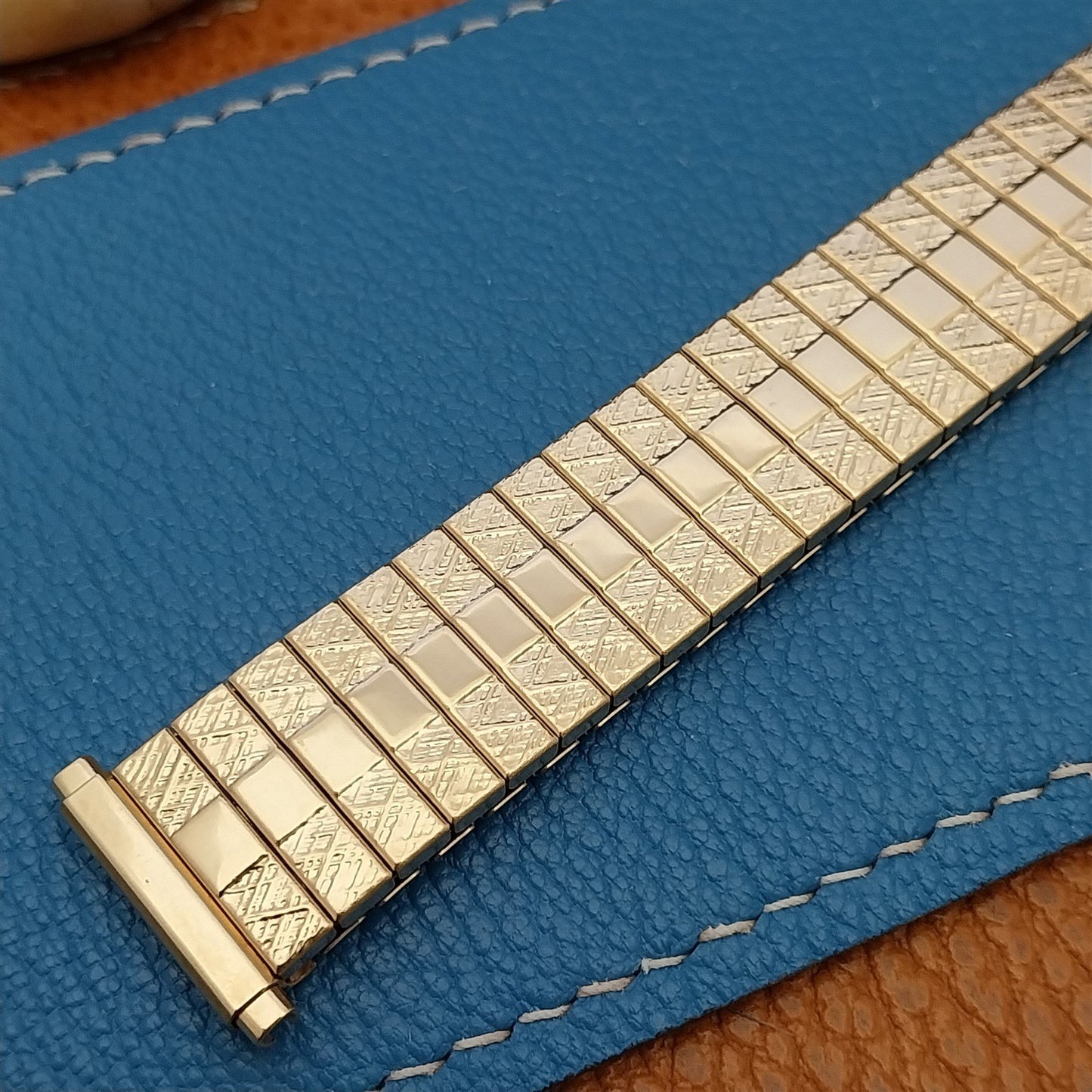 Gold-Tone 1970s 16mm 18mm 19mm Vintage Speidel Twistoflex Expansion Watch Band