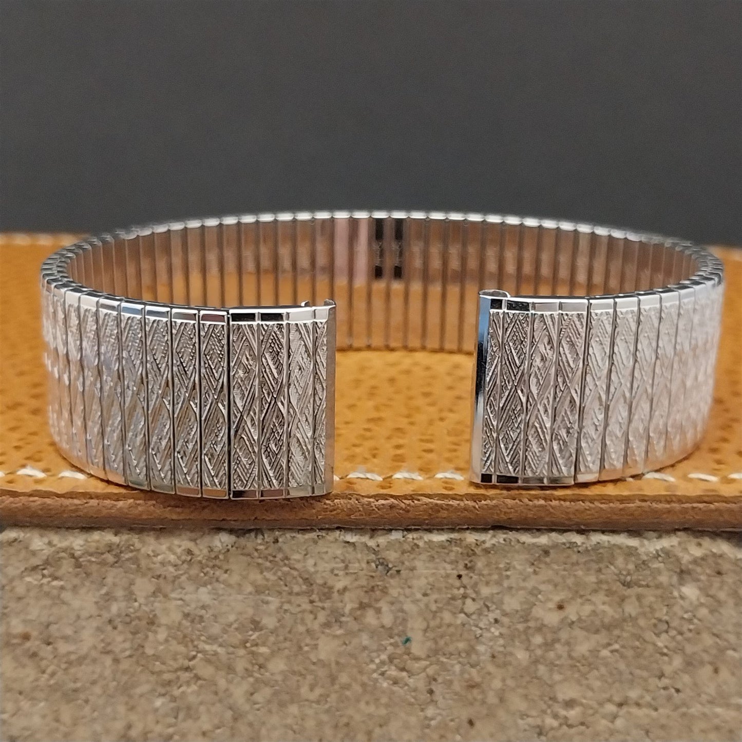 Vintage Long White Gold-Filled Speidel Thinline 17.2mm Unused Classic Watch Band