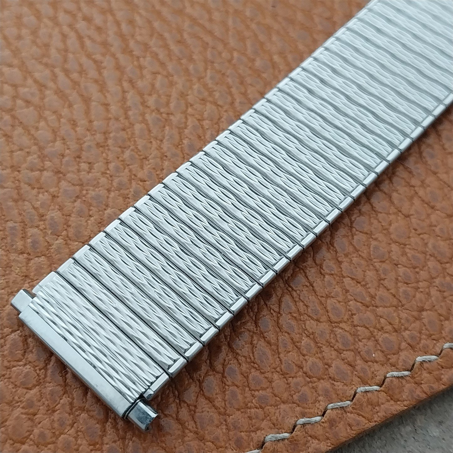 Vintage Speidel 20mm 19mm Wide Stainless Steel Classic Stretch Unused Watch Band