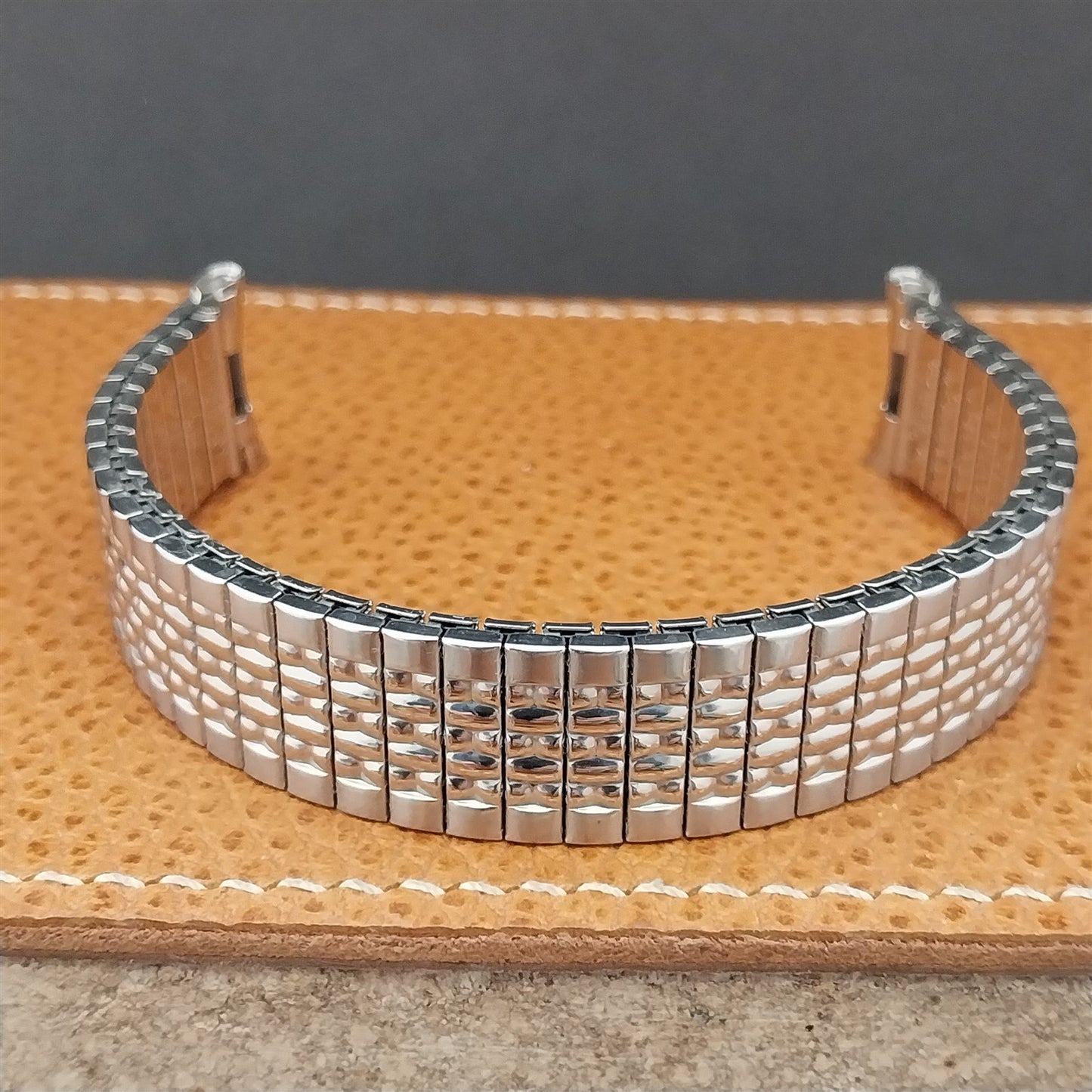Long 1963 Stainless Steel Rice Beads Speidel Tempest Unused Vintage Watch Band