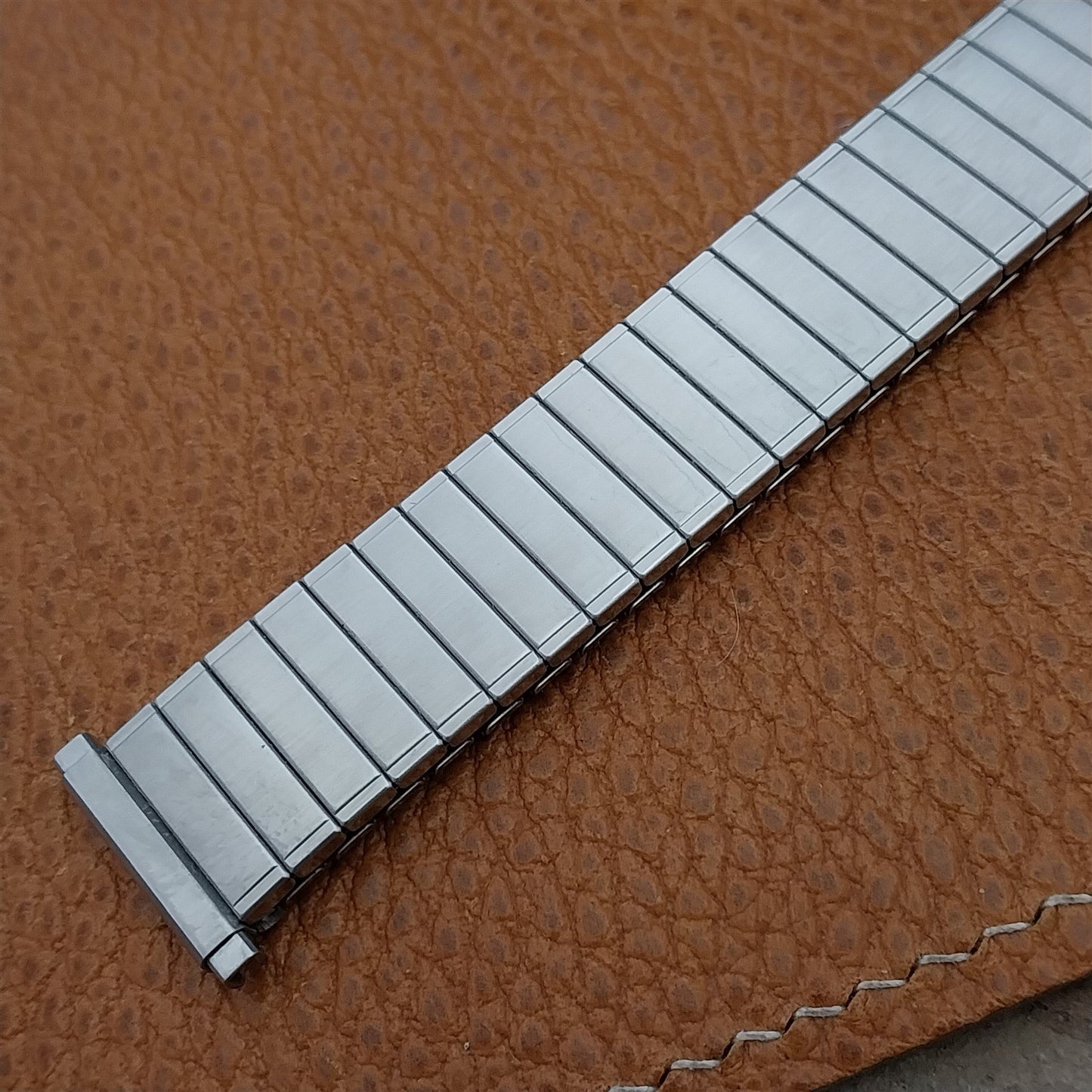 1970s Vintage Speidel Fastback Long Stainless Steel 16mm-19mm Unused Watch Band