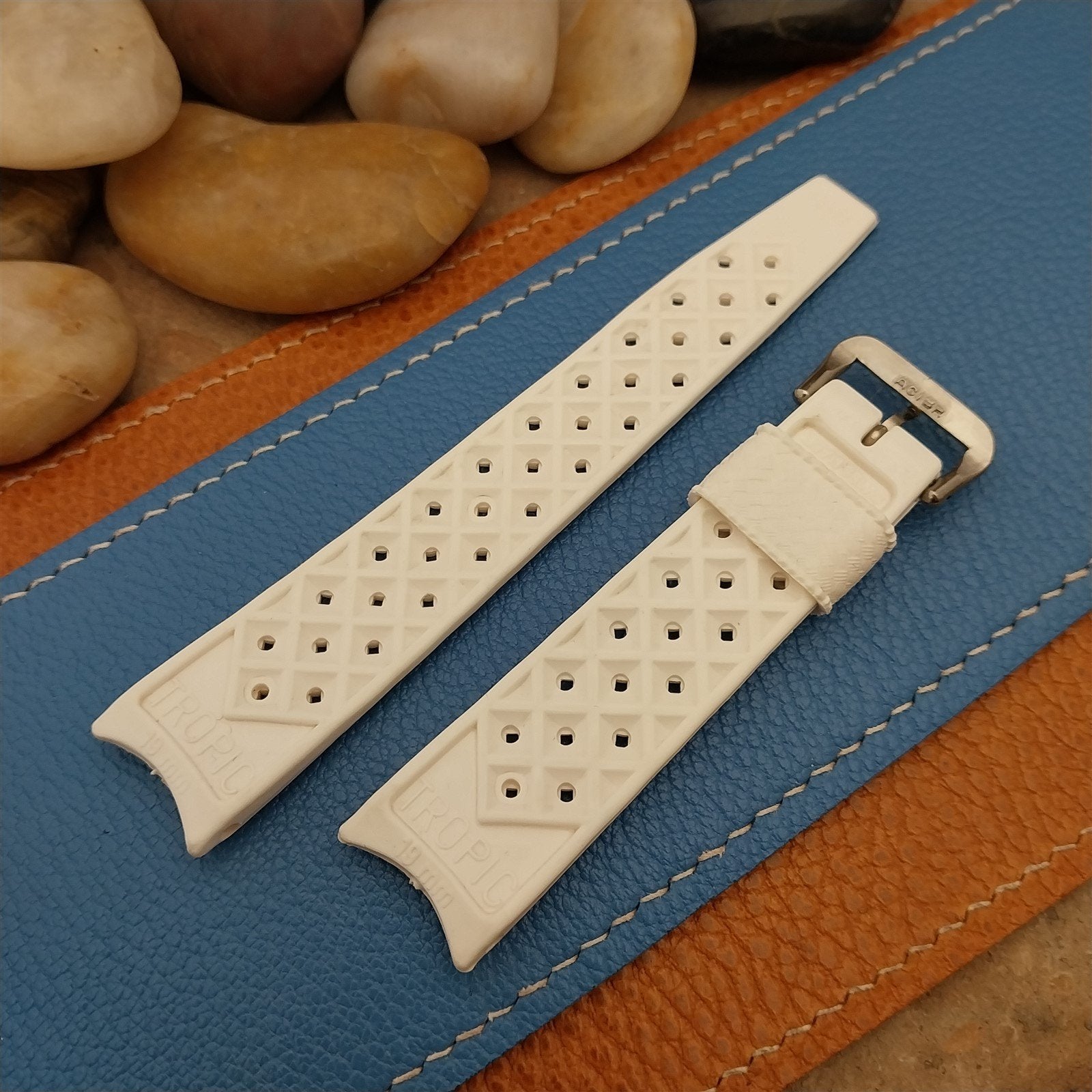 Vintage 18mm Original Swiss Tropic White Diver Curved End NOS Unused Watch Band