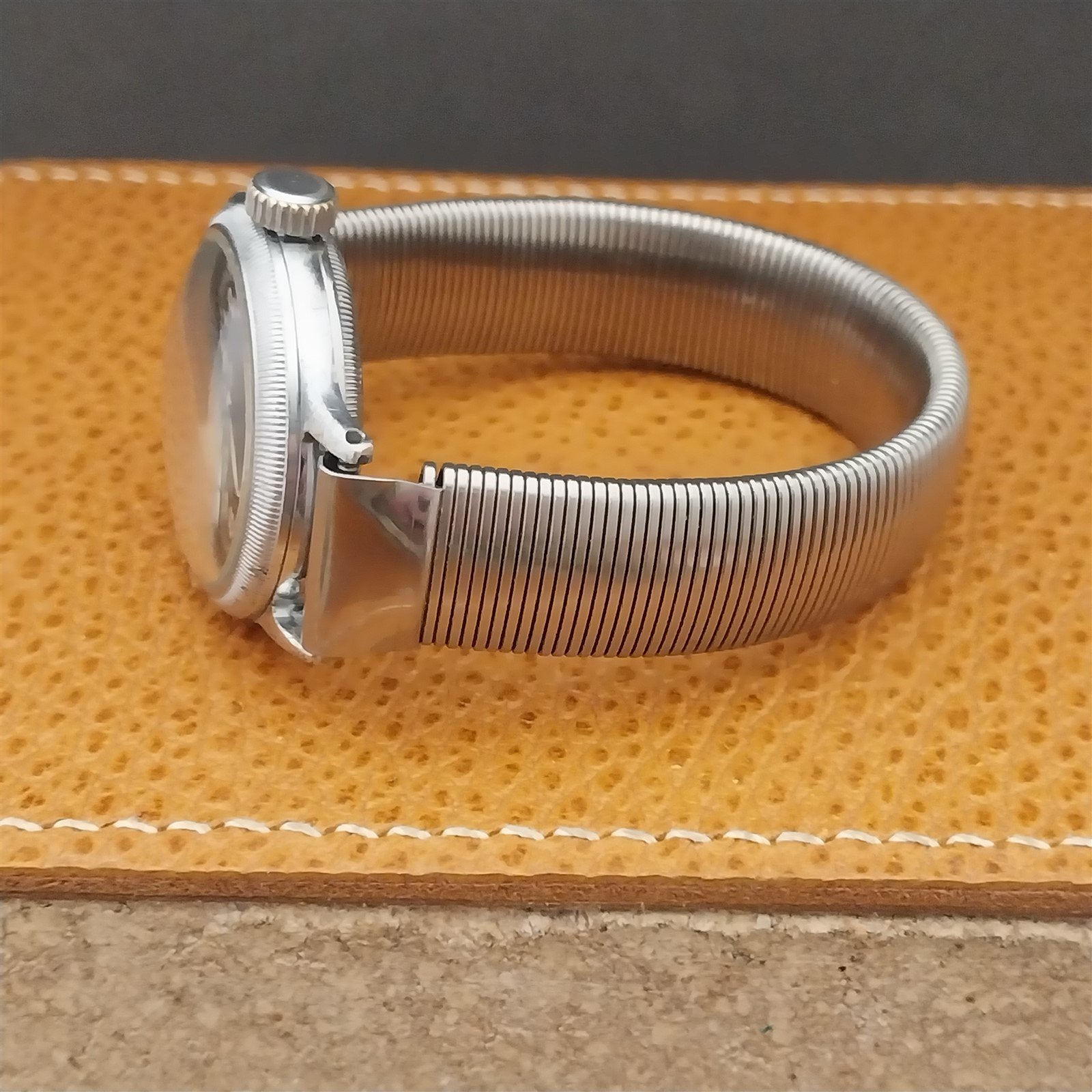 Vintage 1940s 5/8" Stainless Steel Perfection Slinky Stretch Unused Watch Band