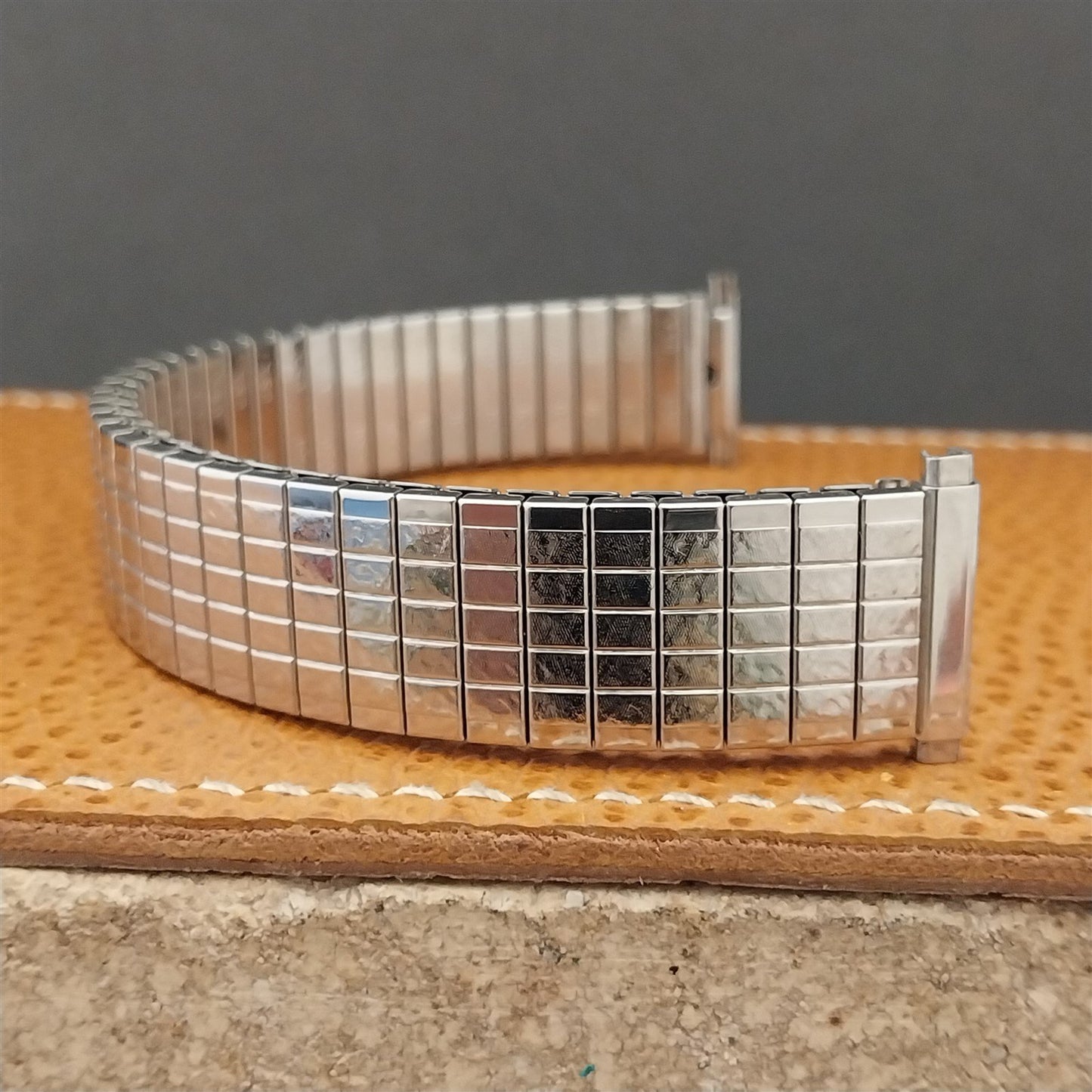 1970s Vintage Speidel USA Twist-On Stainless 16mm 18mm 19mm Unused Watch Band