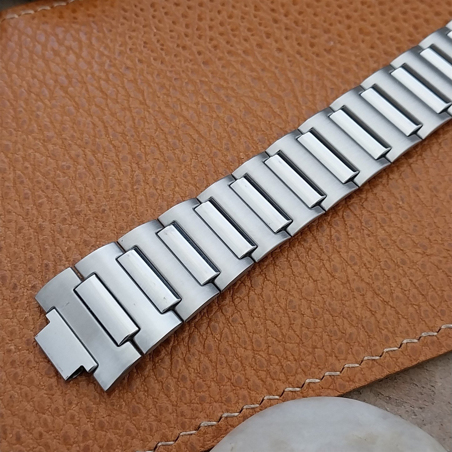 Vintage Internal-Lug Speidel 10mm Stainless Steel Flared 1970s Unused Watch Band