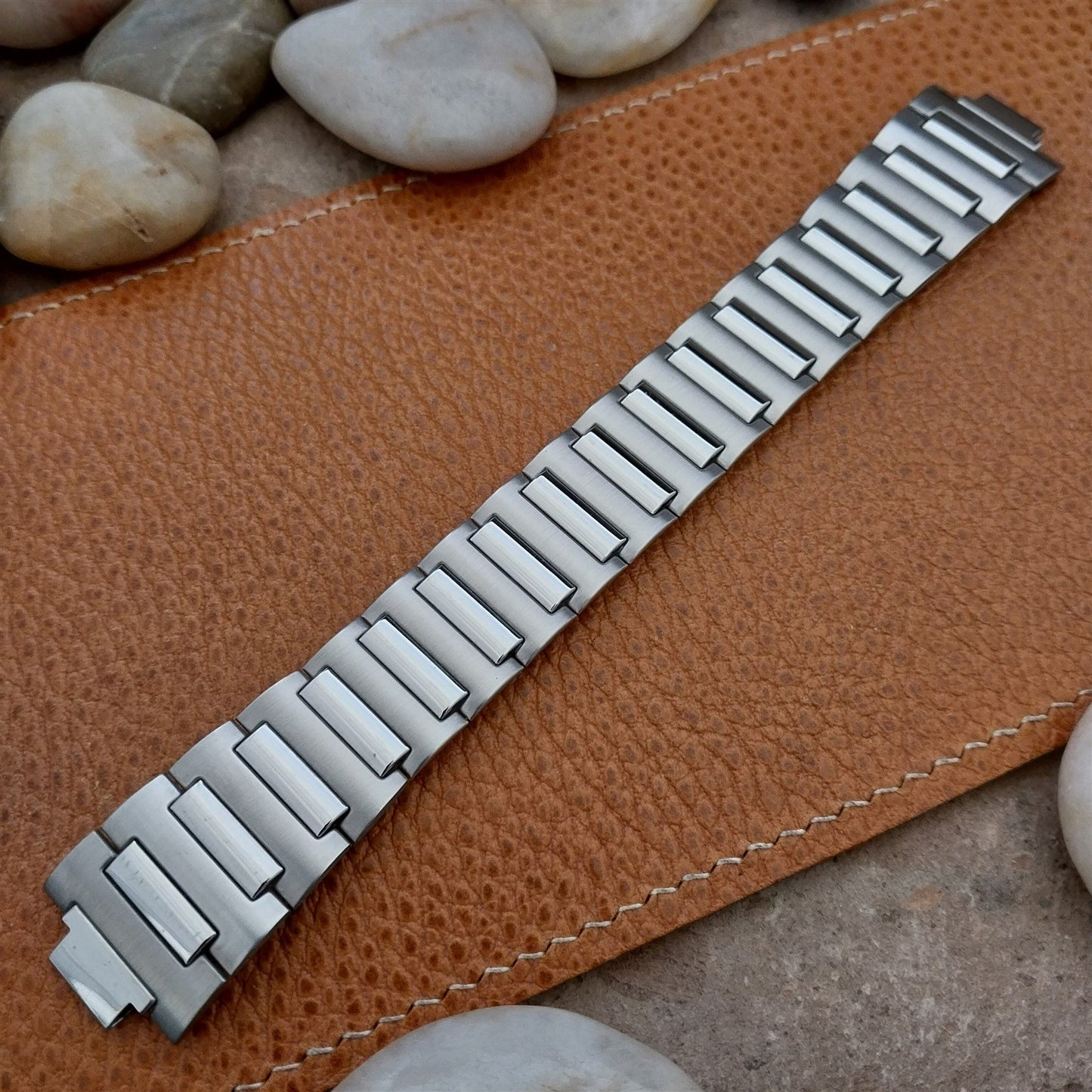 Vintage Internal-Lug Speidel 10mm Stainless Steel Flared 1970s Unused Watch Band