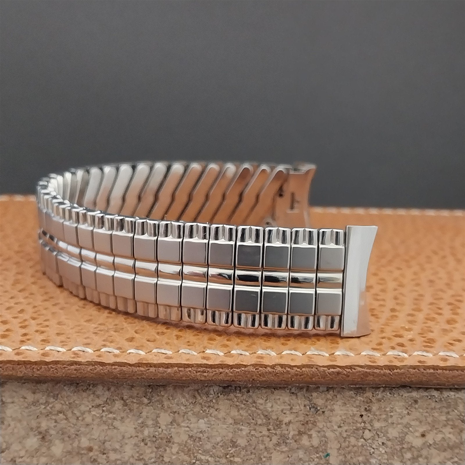 1960s Baldwin 17mm Stainless Steel Classic Expansion Unused Vintage Watch Band