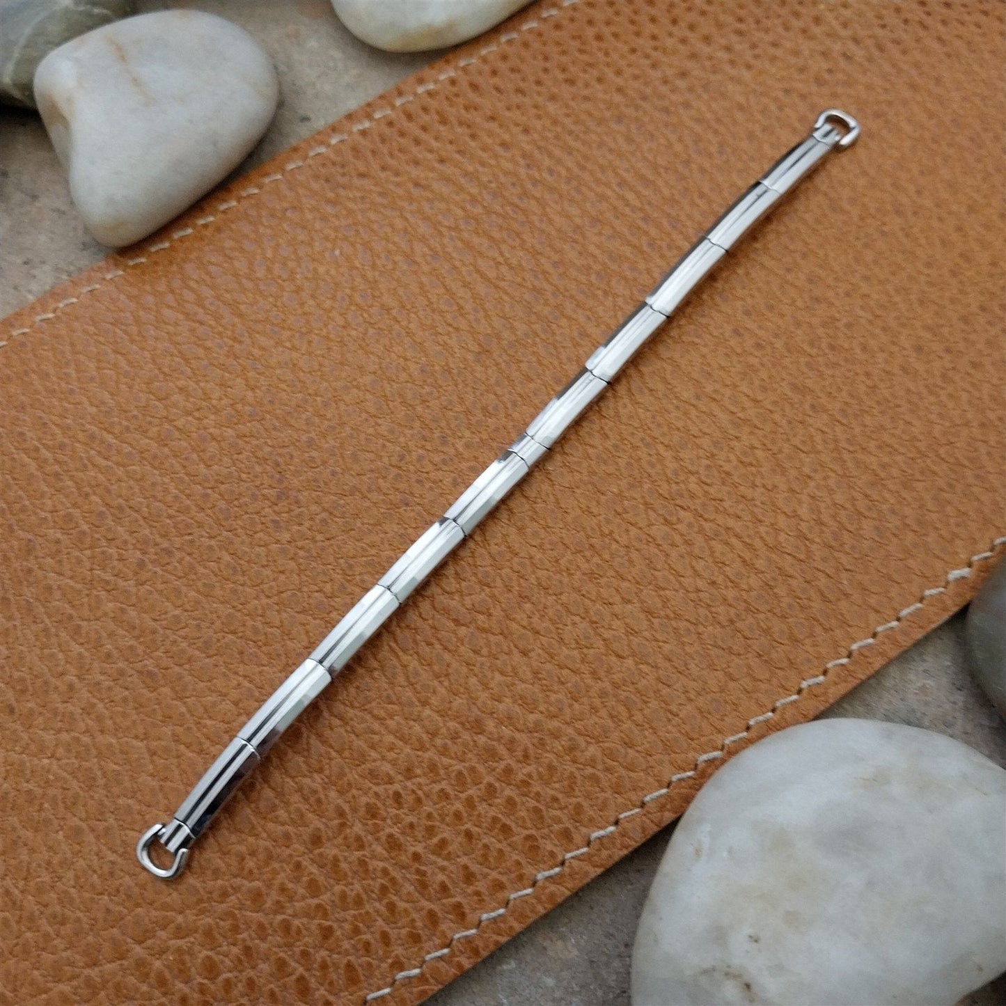 Ladies White Gold-Fill Kreisler Single Lug 1950s Vintage Cocktail Watch Band