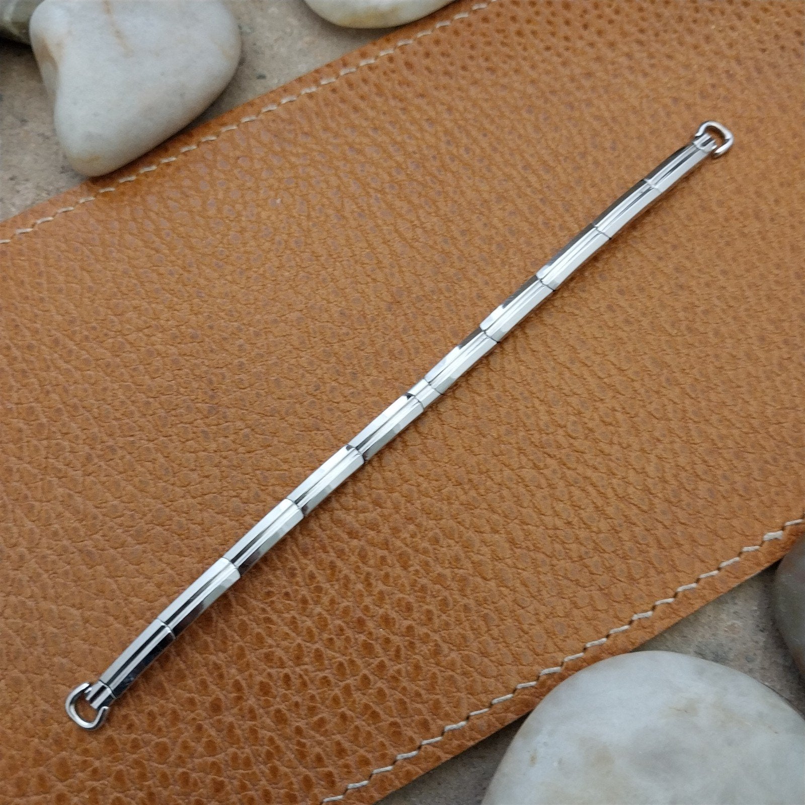 Ladies White Gold-Fill Kreisler Single Lug 1950s Vintage Cocktail Watch Band