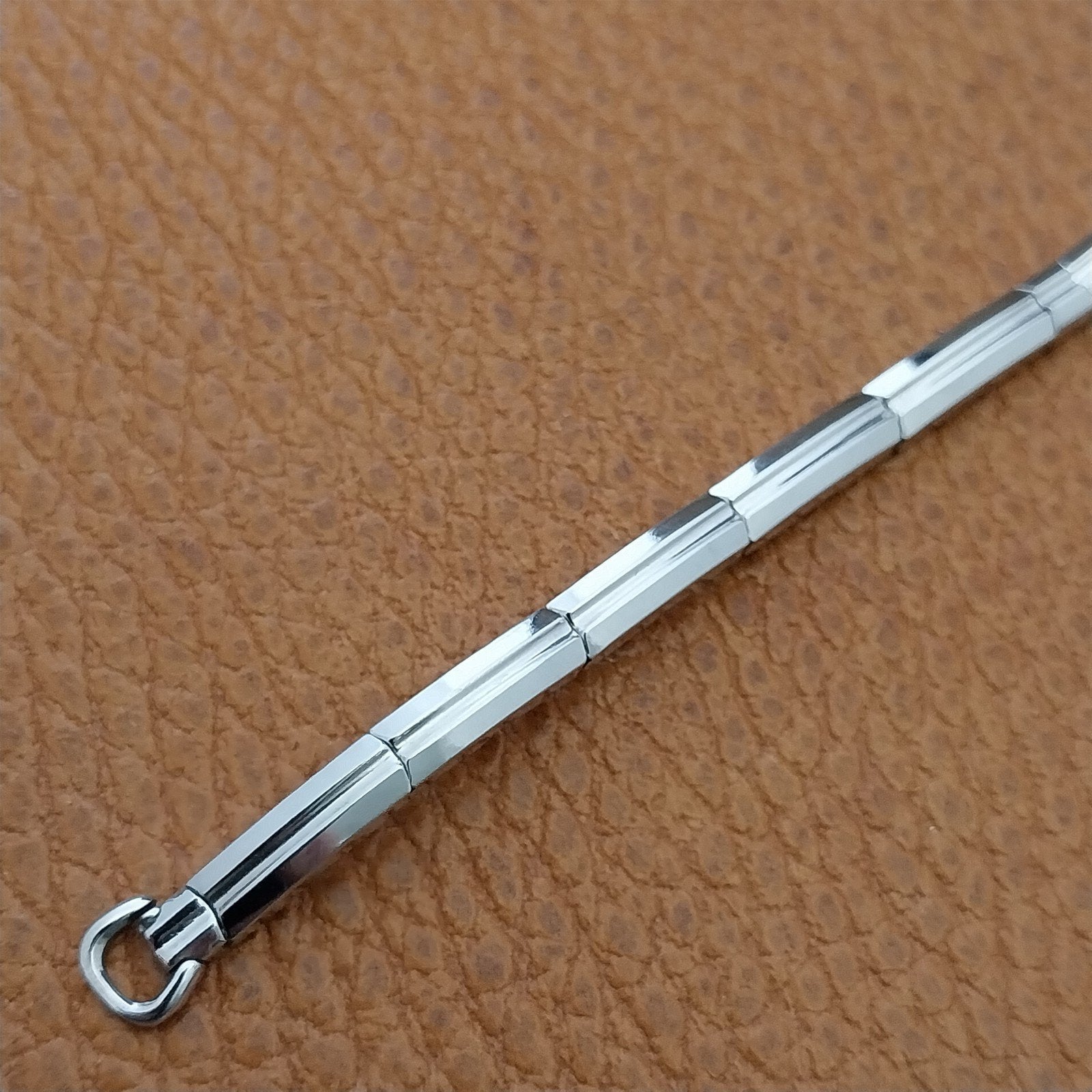 Ladies White Gold-Fill Kreisler Single Lug 1950s Vintage Cocktail Watch Band