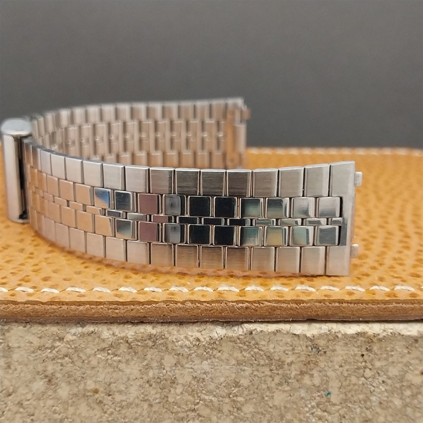 Vintage 2-Piece Stainless Steel 16mm Flared nos Unused Classic Watch Band